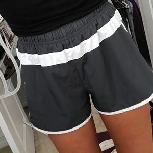 Athleta gray shorts